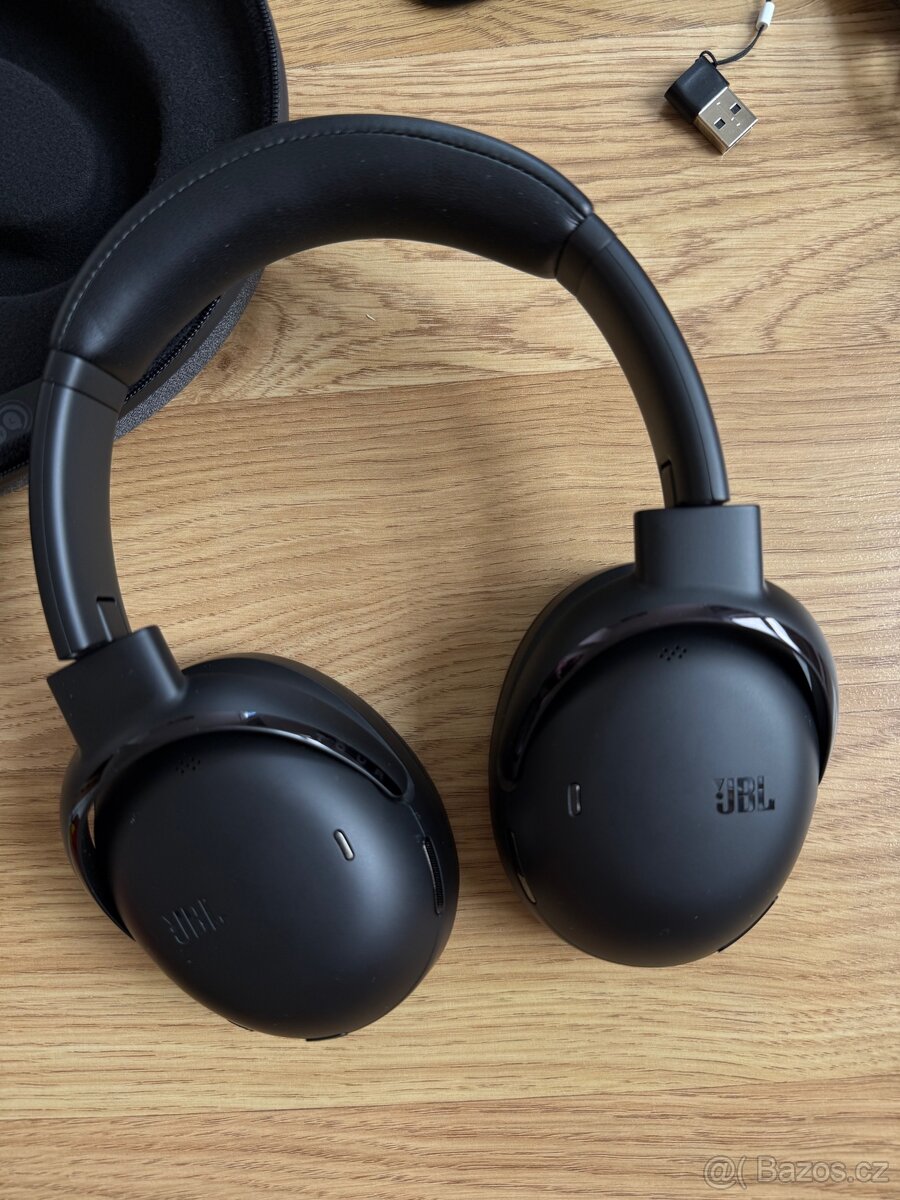 JBL Tour One M3 Black — NOVÉ - 3