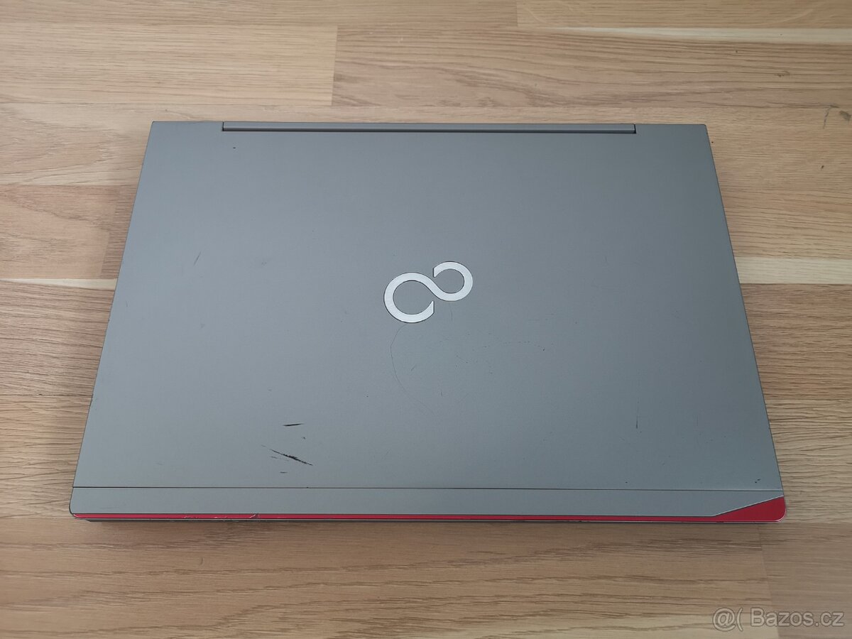 Notebook Fujitsu LifeBook U745 - 3
