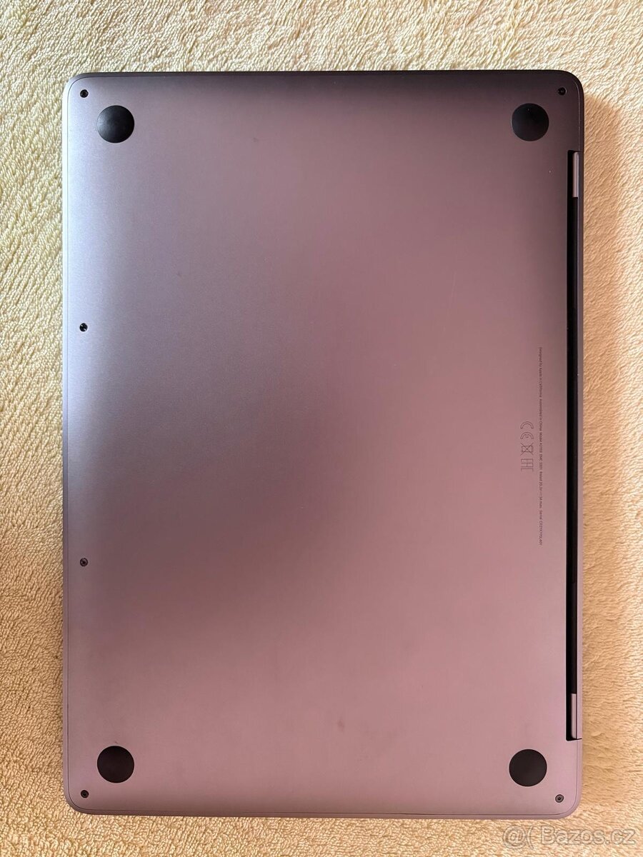 MacBook Pro 13" (2019) i5 / 8GB RAM - 3