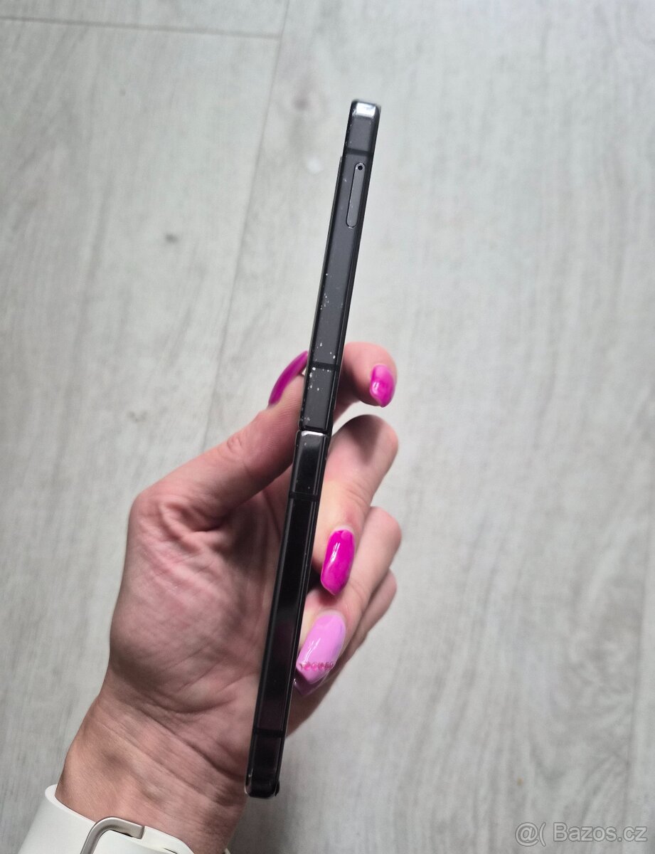 Samsung Z flip 5 - 3