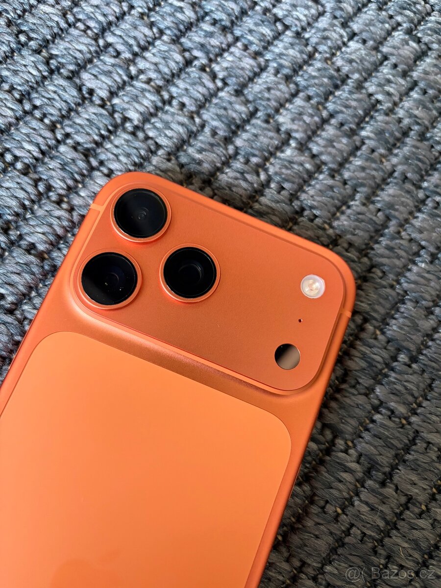 Apple iPhone 17 Pro Max - 3