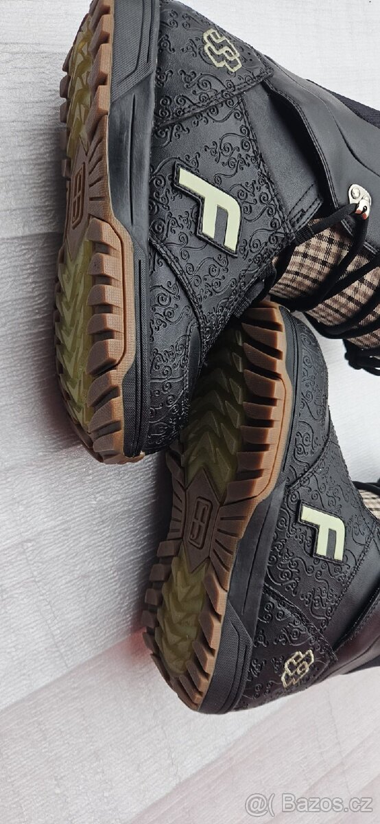 boty na Dámské boty snowboard 25-25,5 Forum super stav - 3