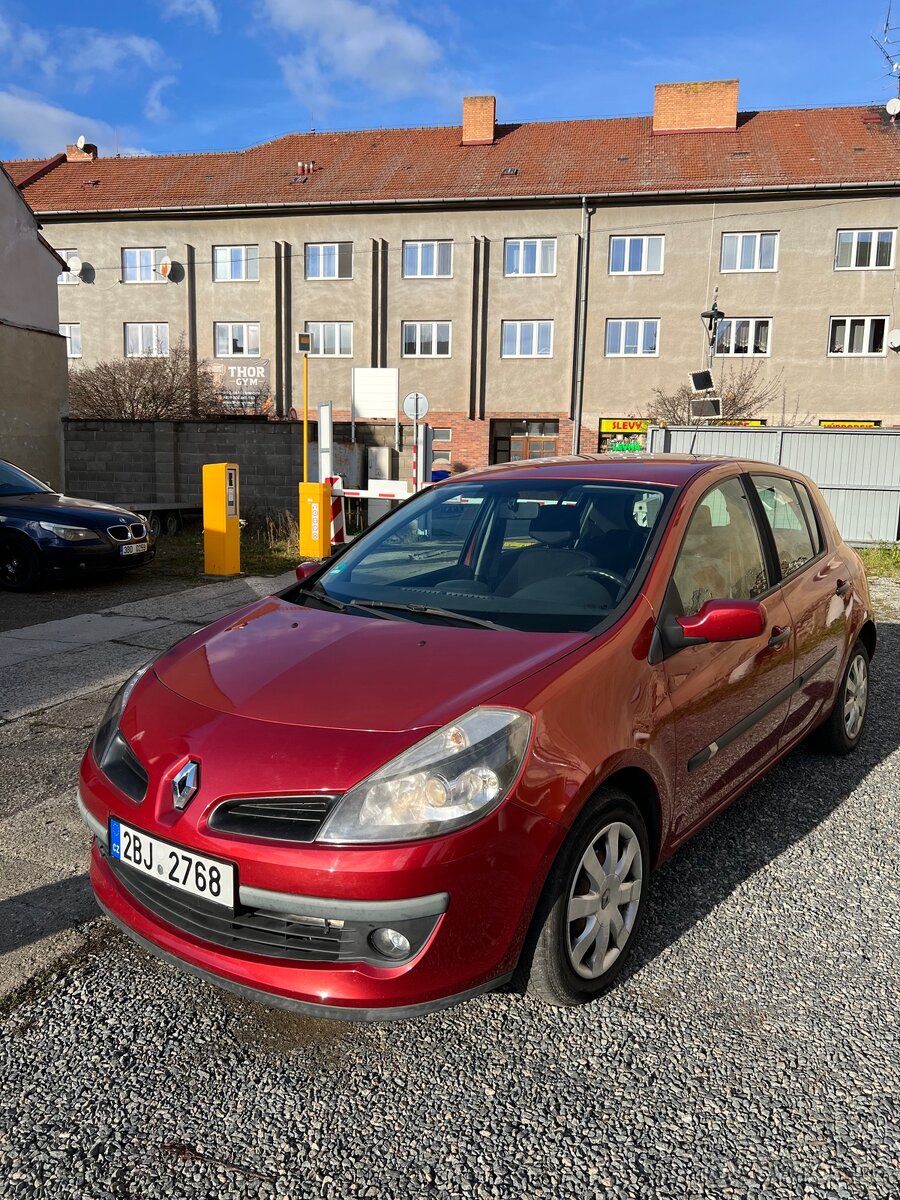 Renault Clio 3 1.6i 65kw - 3