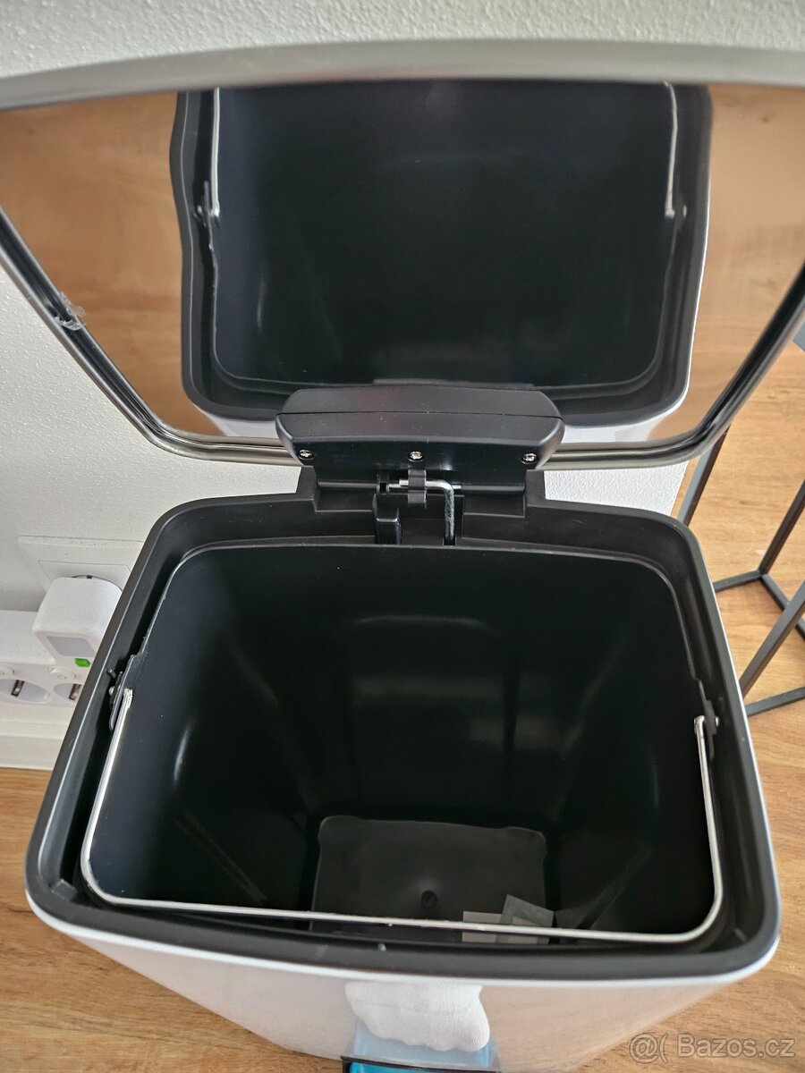 Nový pedálový odpadkový koš - 3