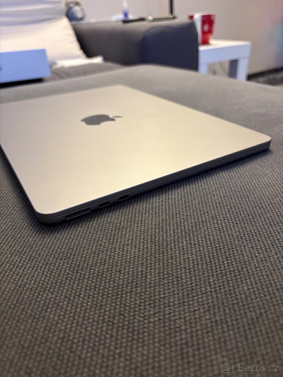 Macbook Air 13" M2 - vesmírně šedá, záruka, nový stav - 3