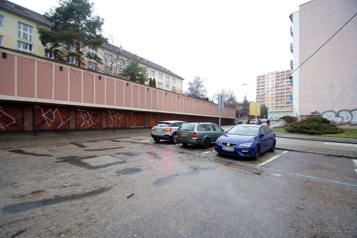 Prodej garáže 20 m² Brno-Kr.Pole ul. Božetěchova - 3