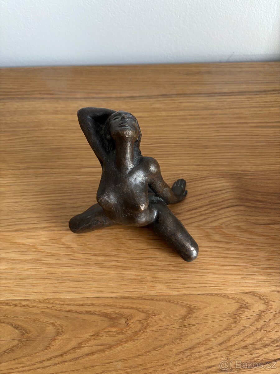Bronzová socha akt - 3