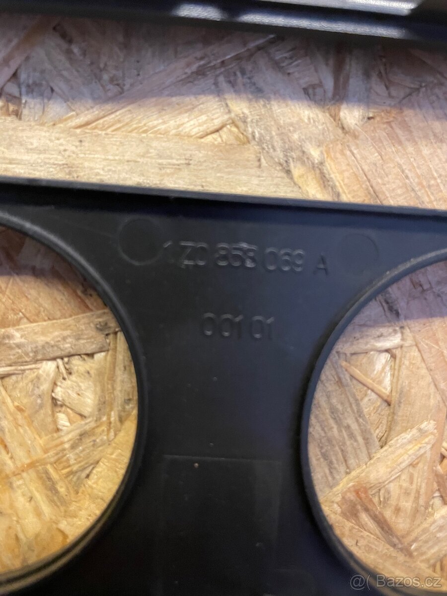 Prodám rámeček na Octavii +ovl. Klimatizace - 3