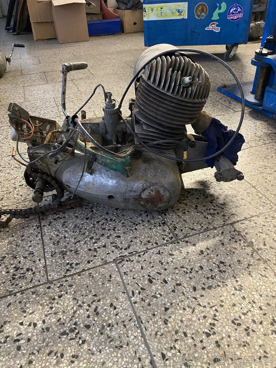 Motor čz 175 prase 502 - 3