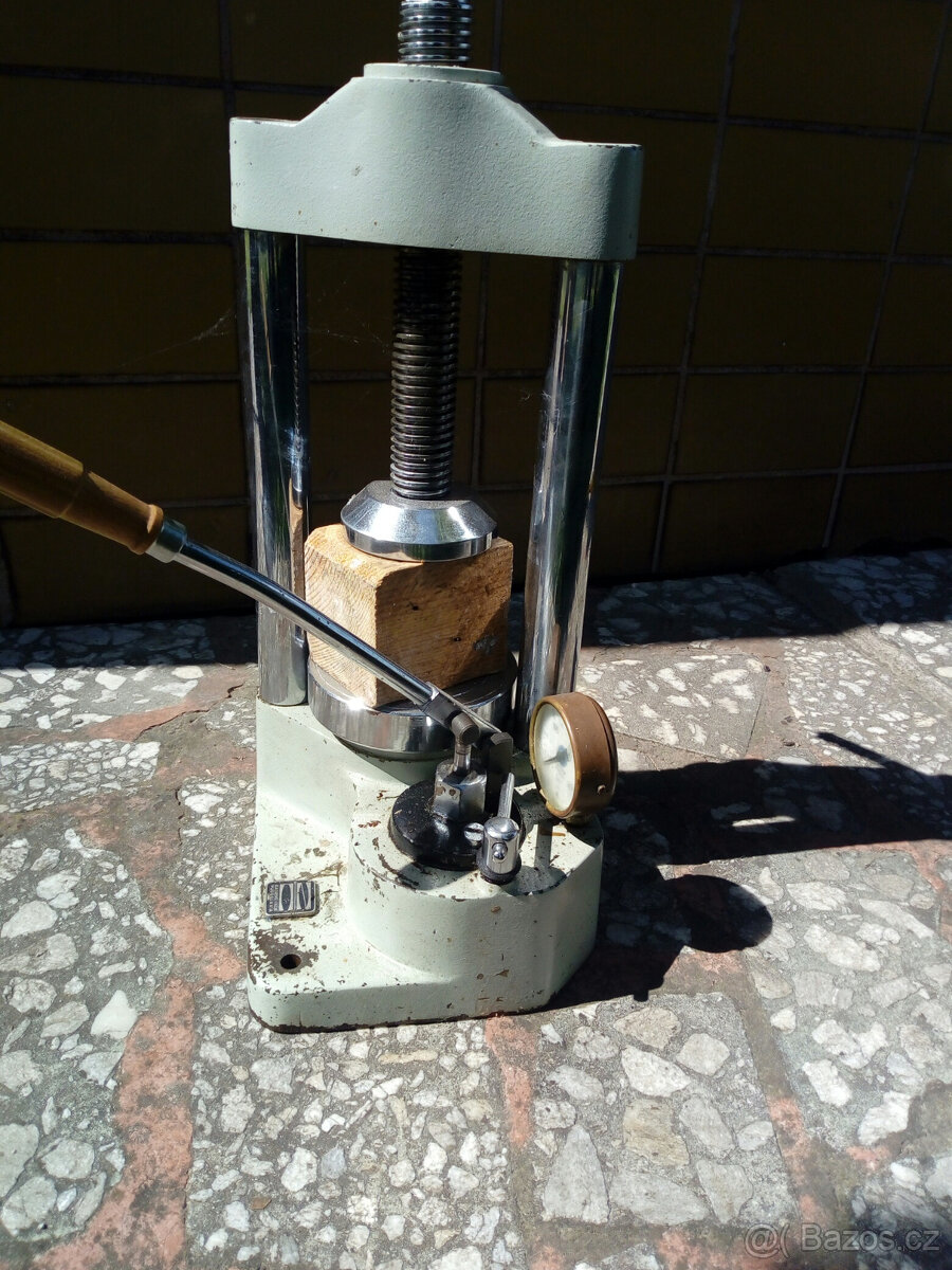 Zařízení stomatologické laboratoře - 3