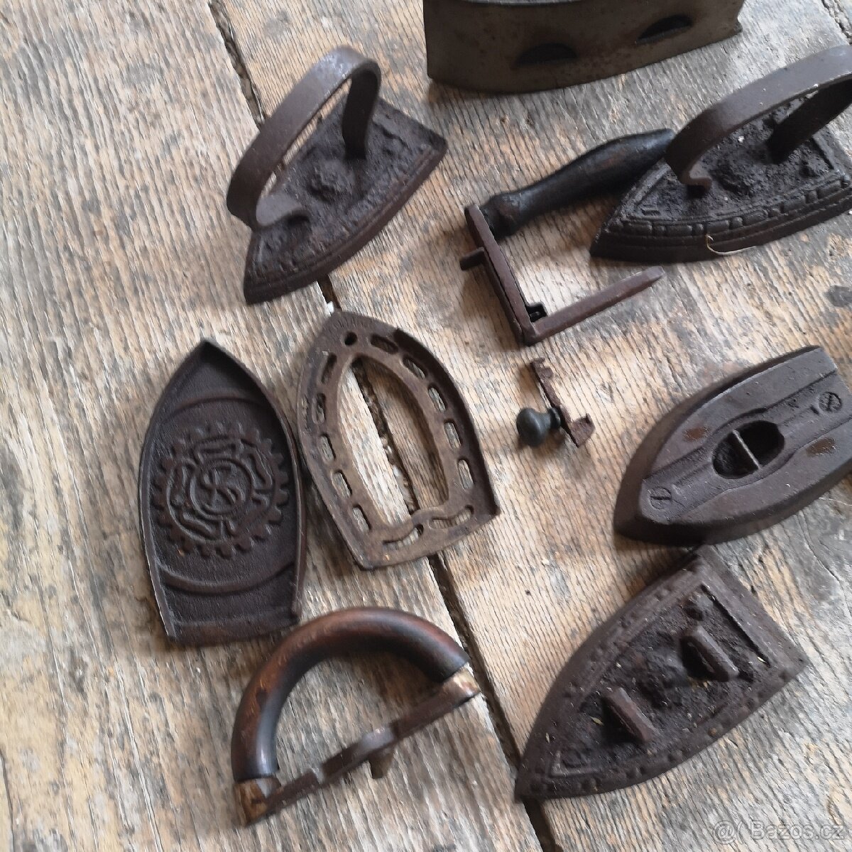 Staré žehličky - 3