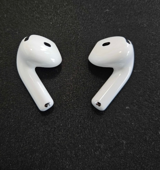 Apple AirPods 4 - 3