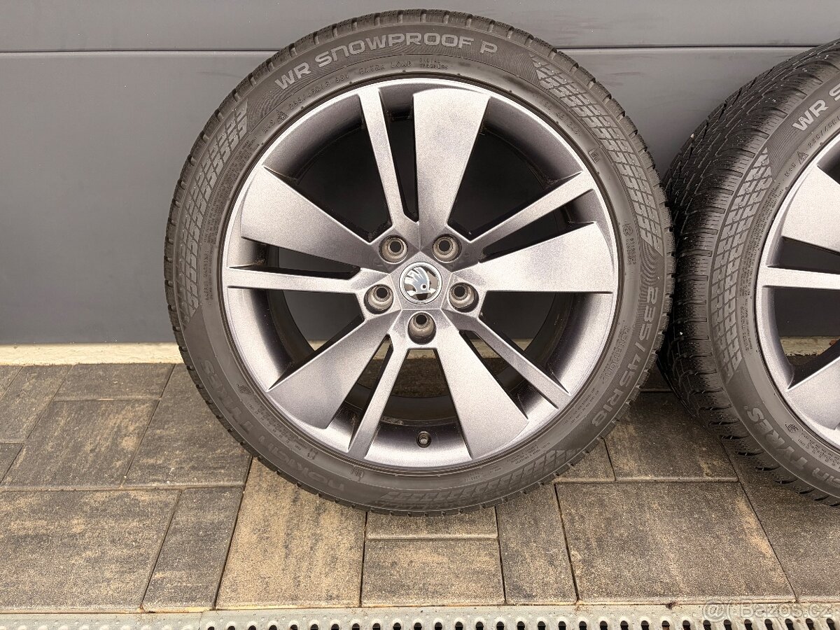 Zimní originál Škoda Superb 235/45 r18 - 3