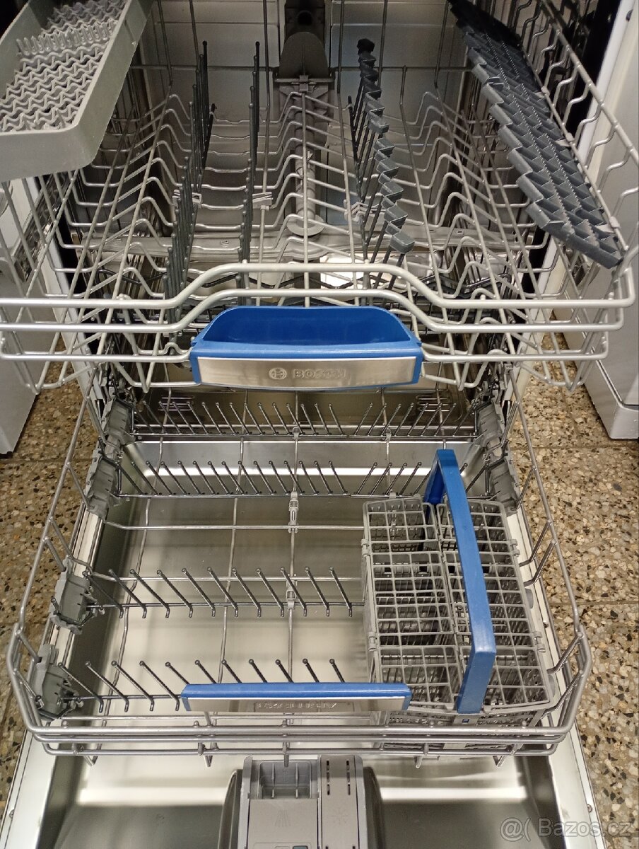 Myčka nádobí Bosch integrovaná 60 - 3