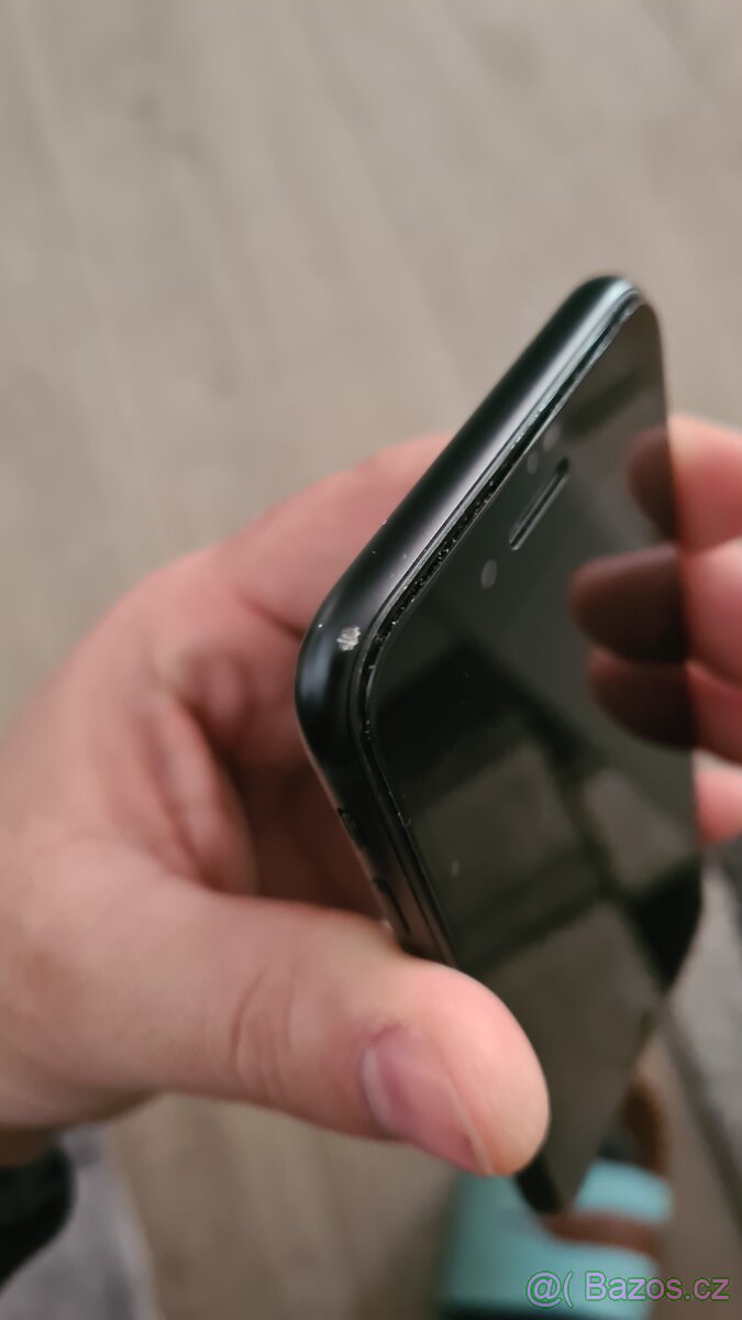 iPhone SE 2022 128GB - 3