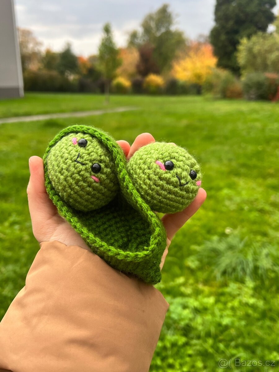 Háčkovaná hračka - hrášek - 3