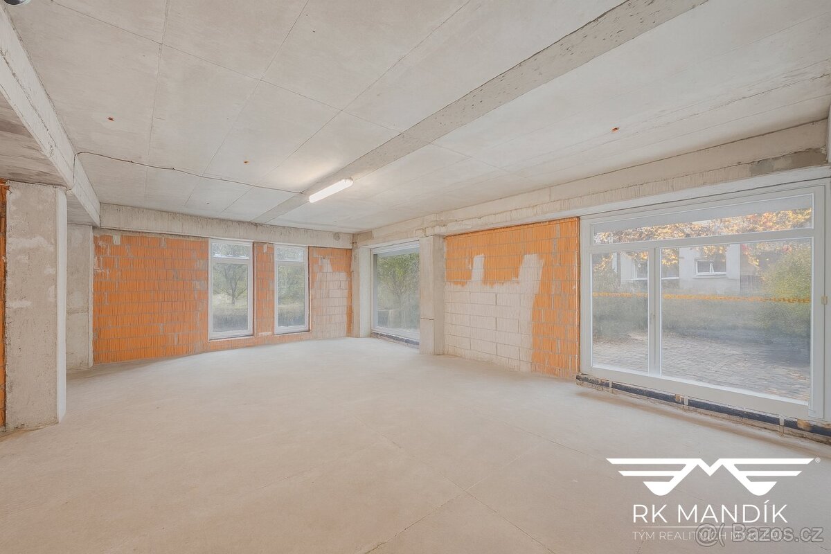 Prodej obchodního prostoru 90 m², Odolena Voda, ev.č. 700 - 3