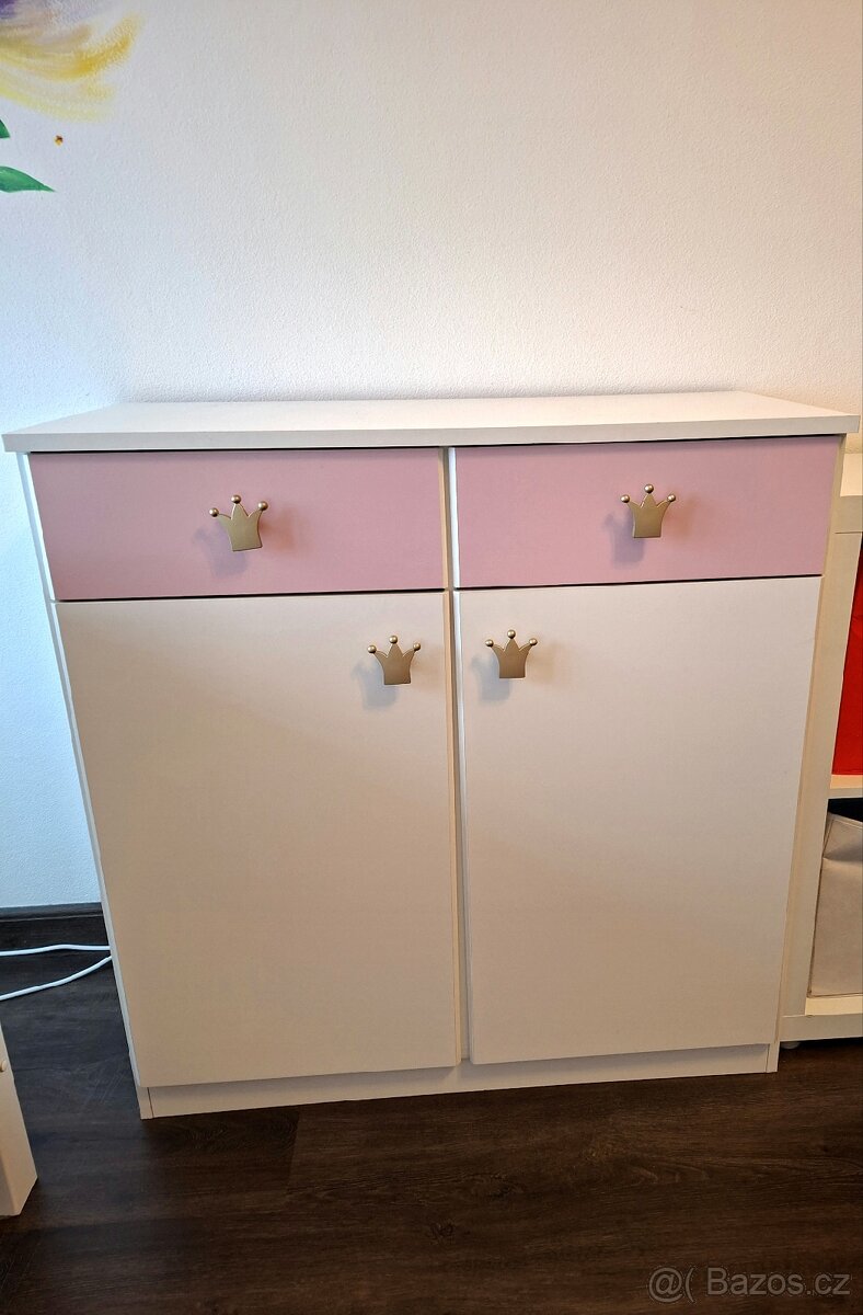 Postýlka s komodou - 3