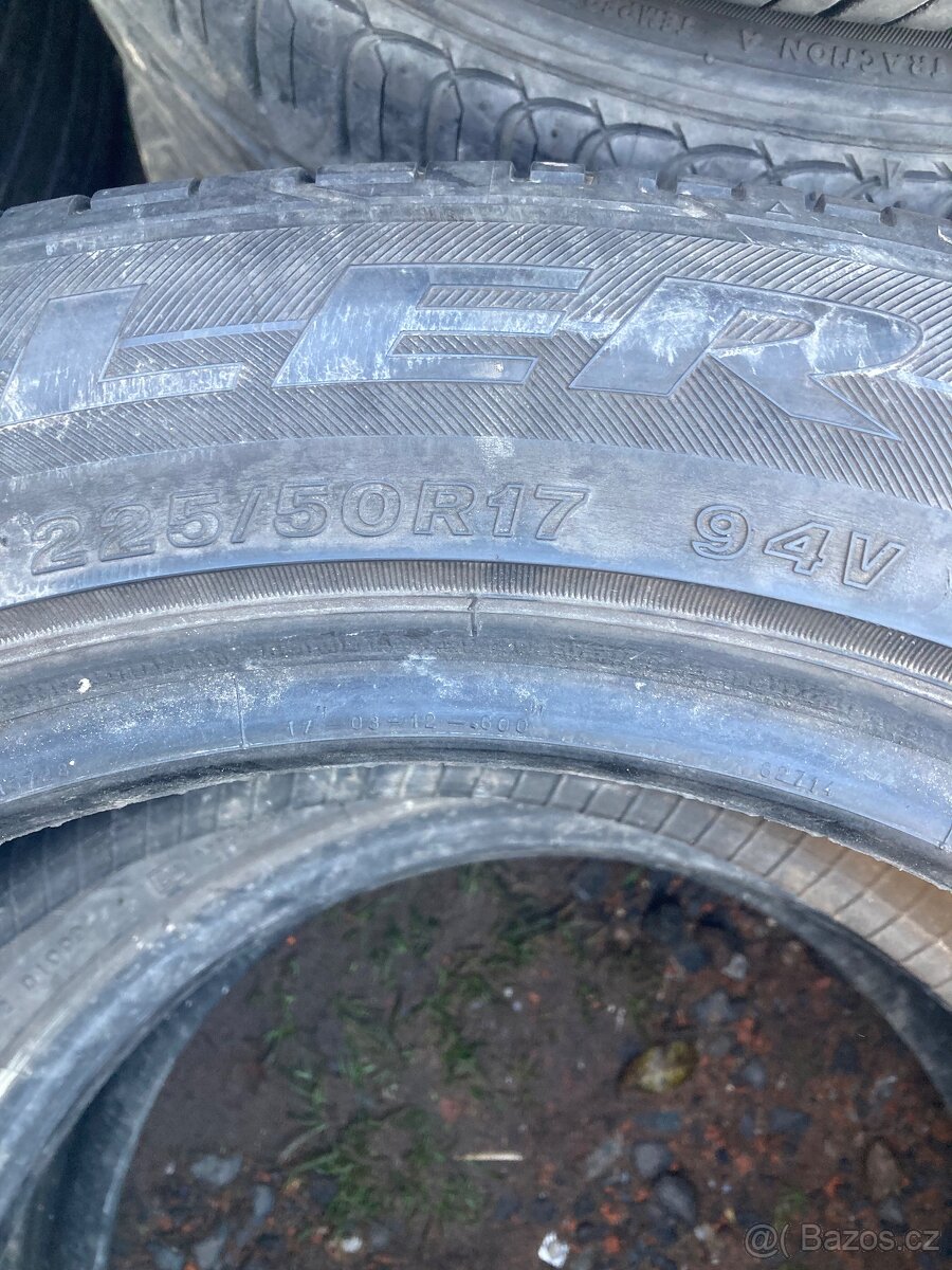 225/50/17 letni - 3
