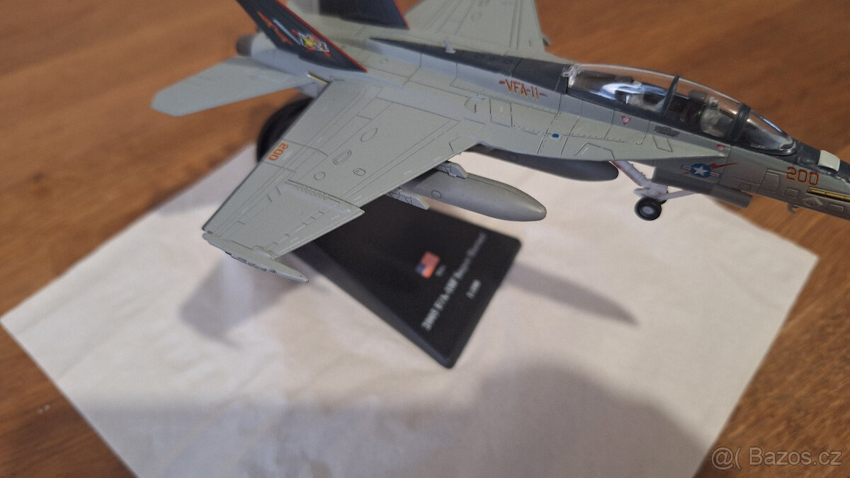 Kovový model letadla v měřítku 1:72 / 42 - 3