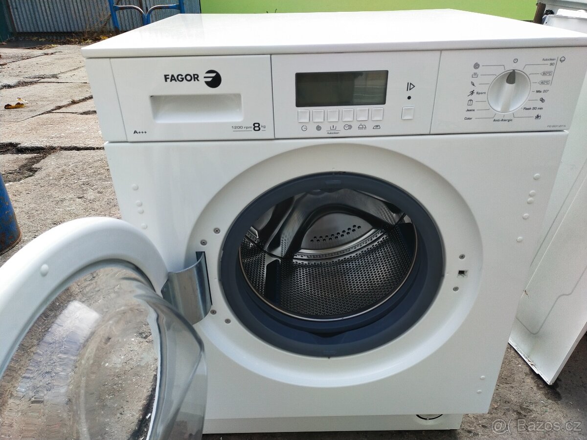 Prodám VESTAVNOU dig.pračku zn. FAGOR--8kg--DOVEZU-- - 3