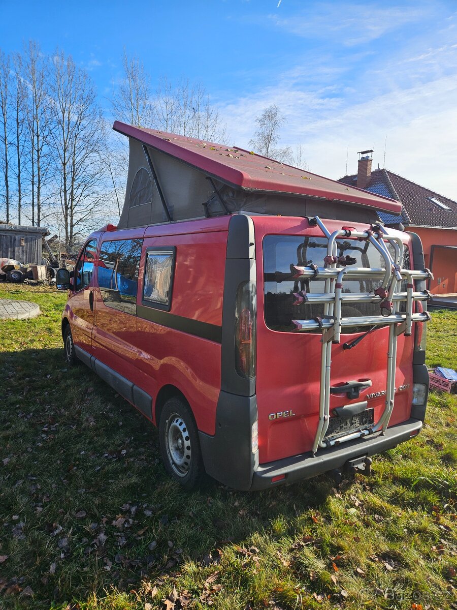 Prodám obytný Opel Vivaro,r.v.2006,obsah-1.9tdci(74kw) - 3