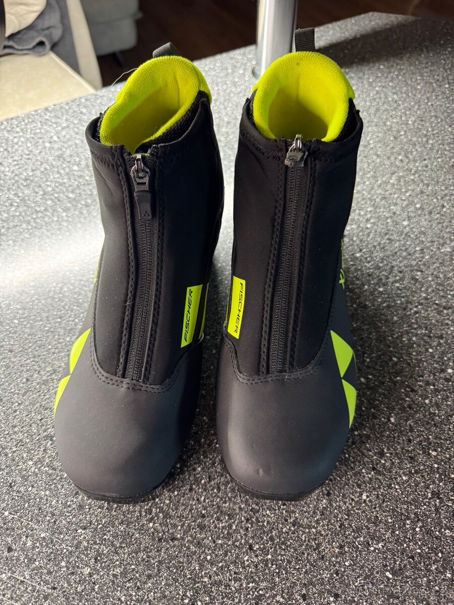 Fischer XJ Sprint bezkarske boty vel.38 - 3