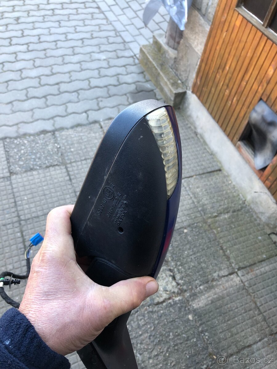 Zrcátko pravé Volvo V50 2005 - 3