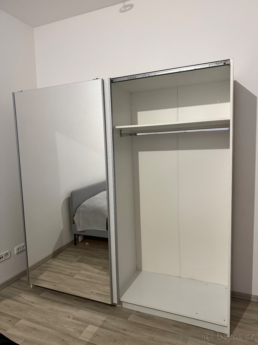 Šatní skříň - 3