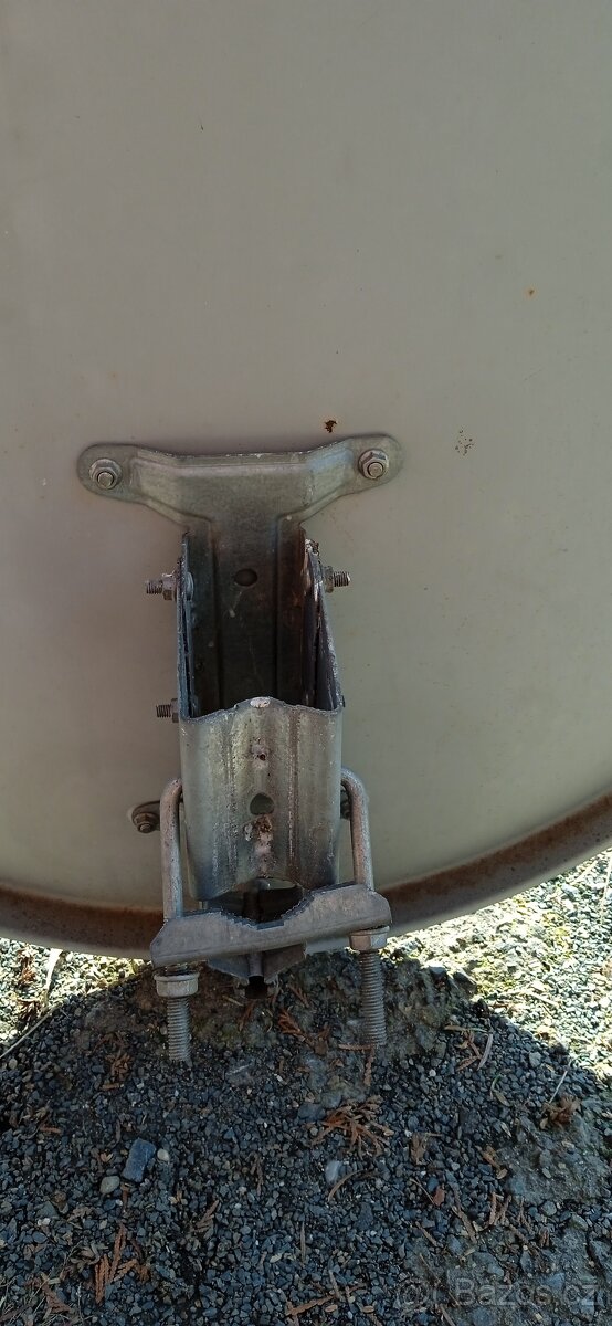 Satelitní anténa - parabola s konvektorem LNB - 3