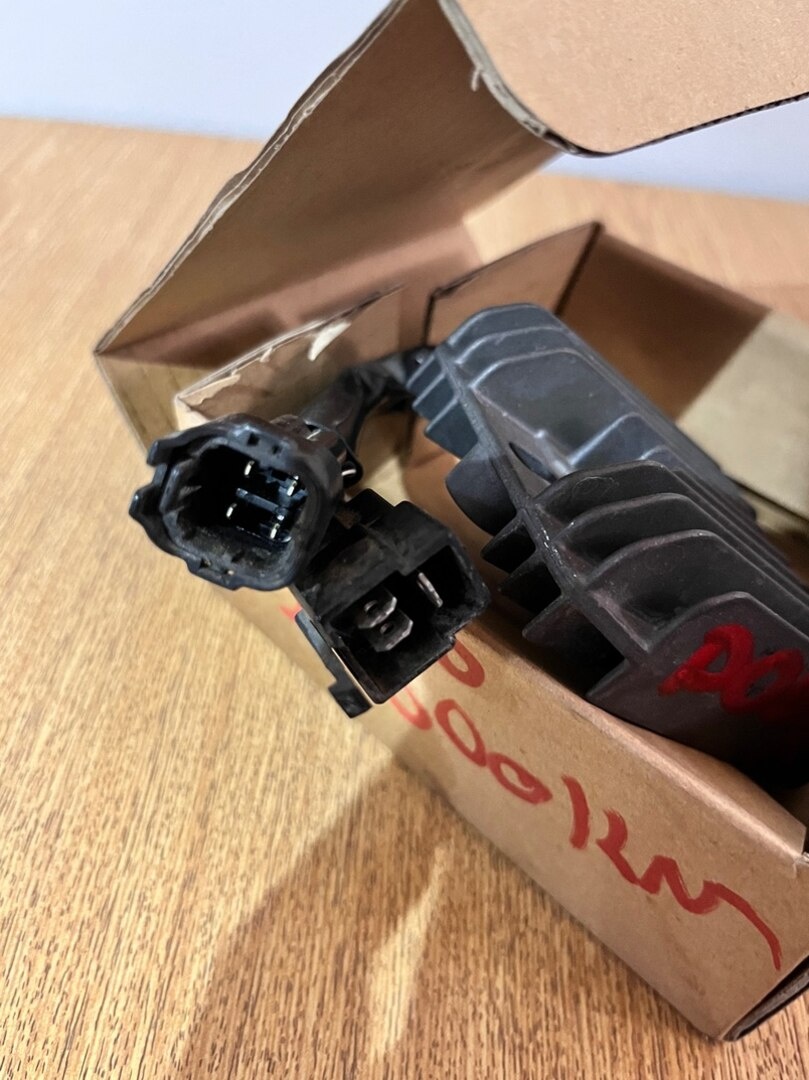 Regulátor Suzuki DL-650 VSTROM - 3