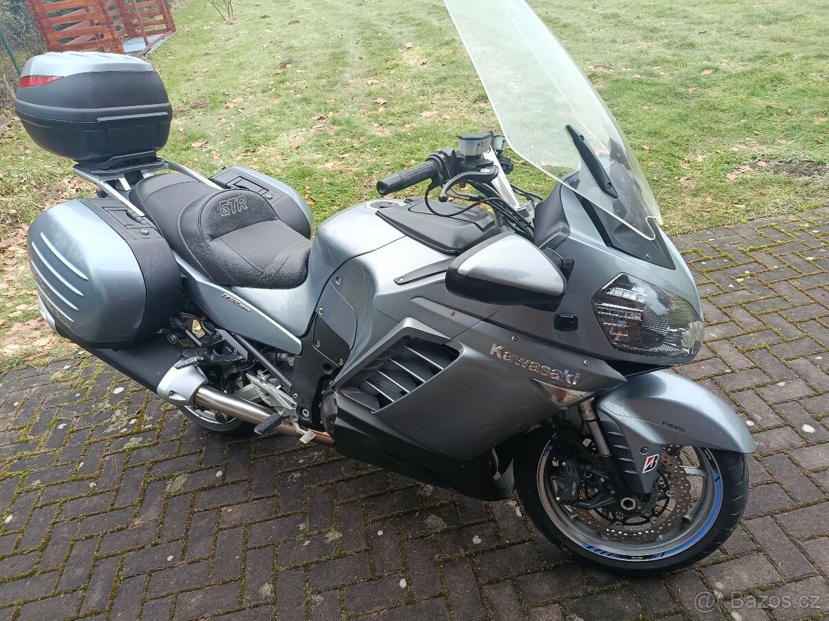 Kawasaki GTR 1400 - 3