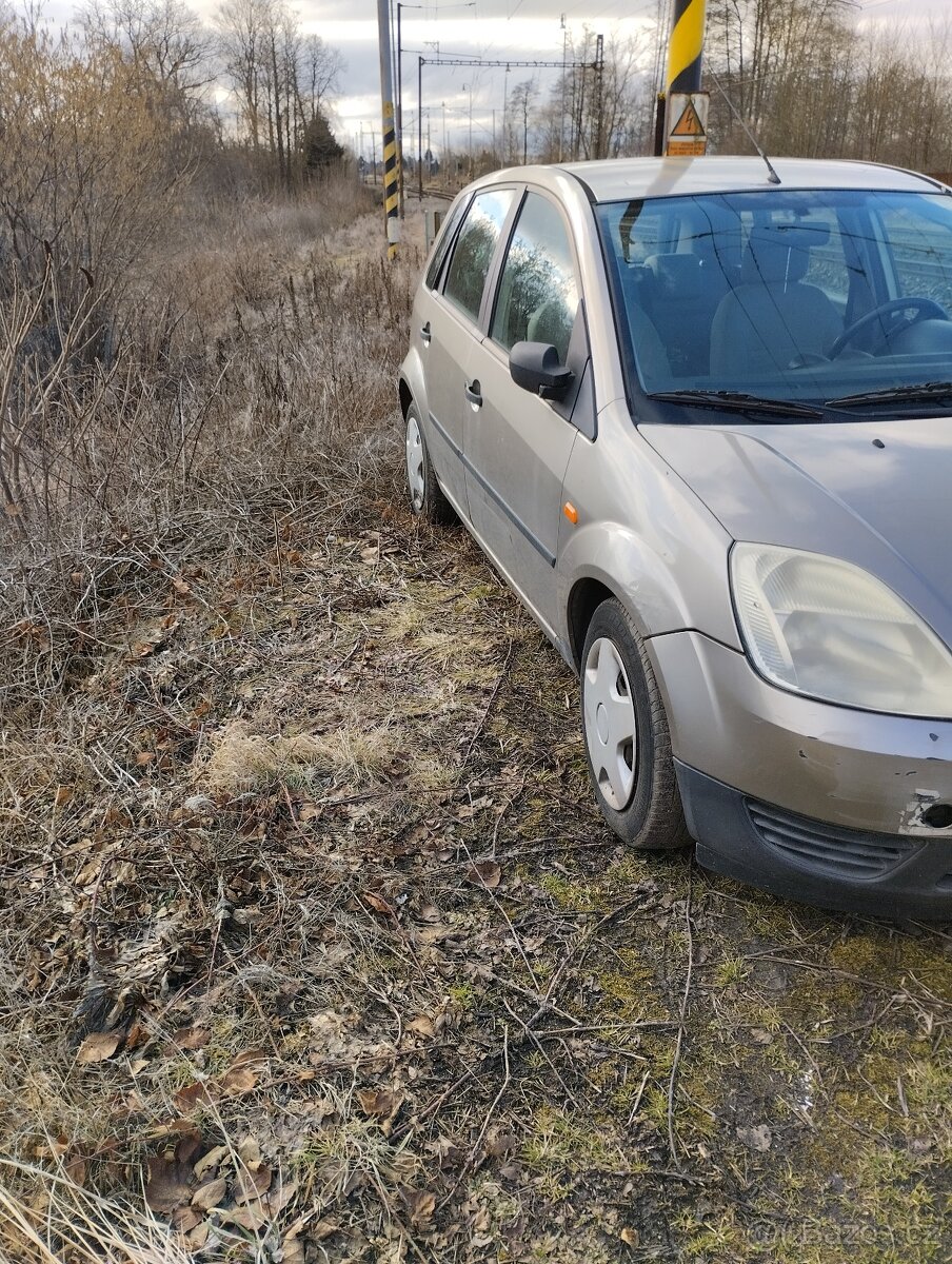 Na náhradní díly - 3