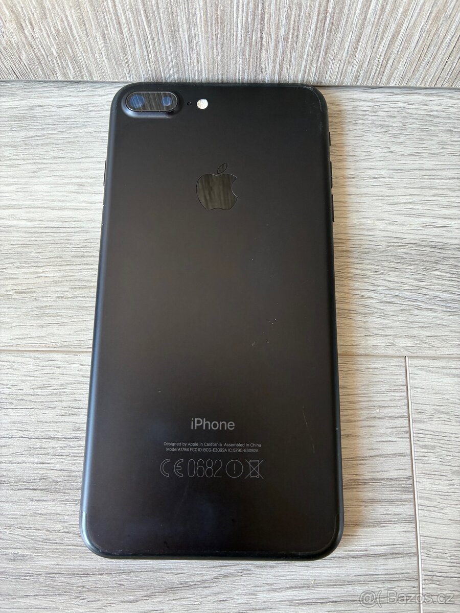 IPhone 7 Plus A1784 zamknuty - 3