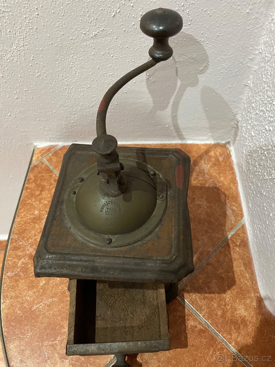 Retro mlýnek na kafe - 3