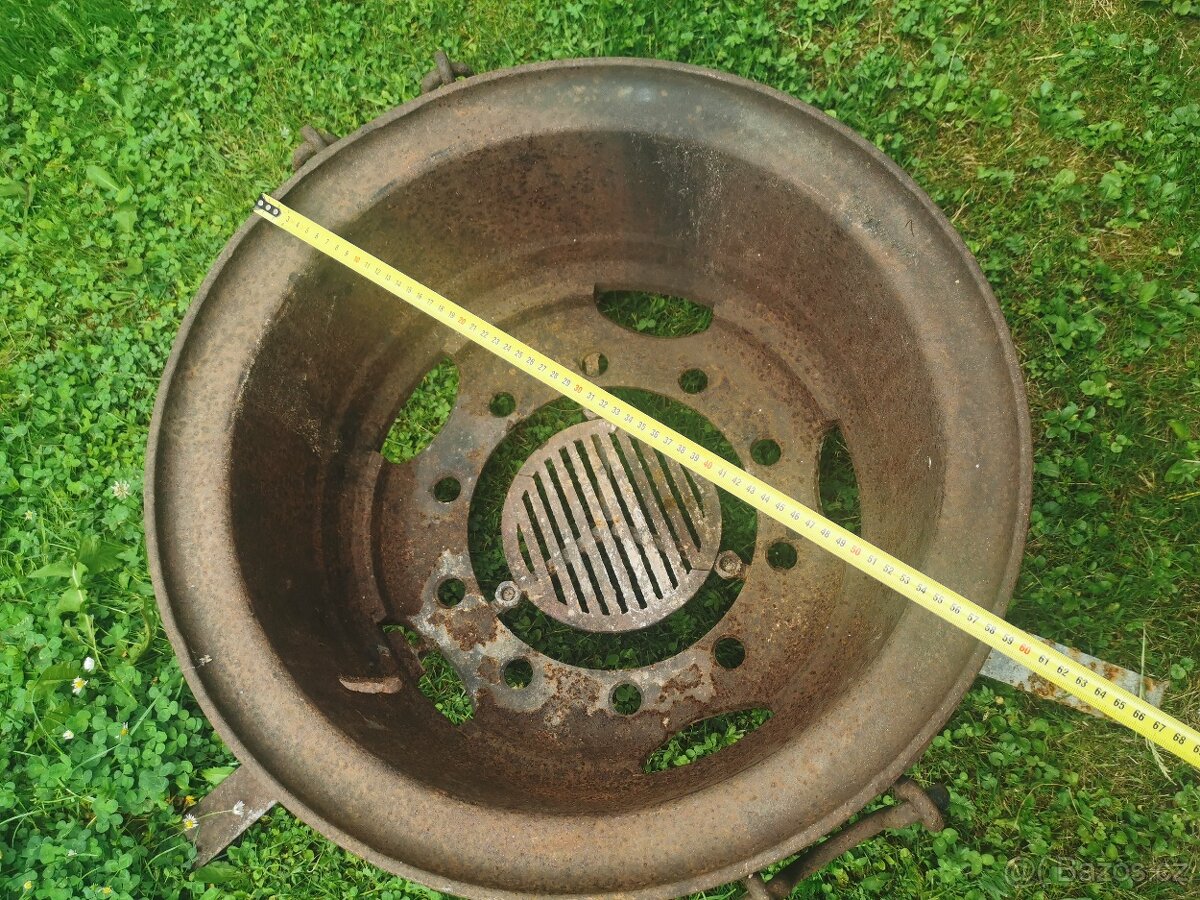 Ohniště - 3