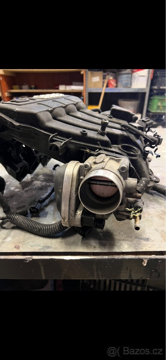 Sací potrubí s klapkou Audi / VW 1.6 BSE - 3