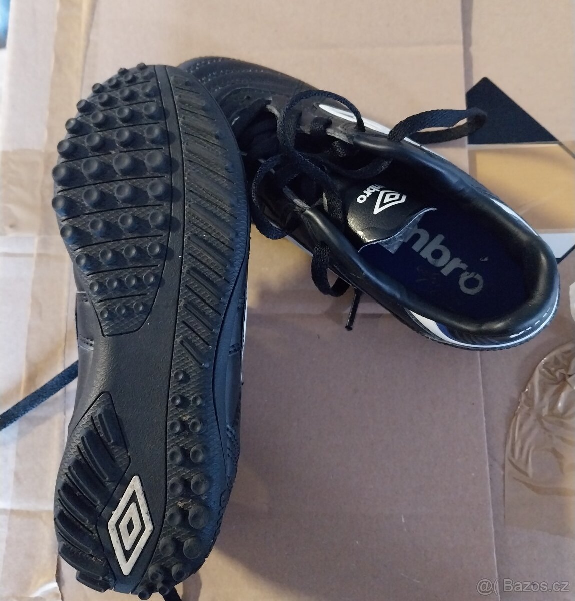 Odráželo odstrkávadlo motorka kopačky Umbro - 3