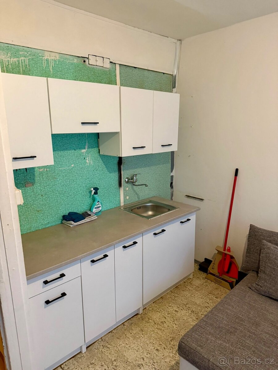 Pronájem byt 1+kk, 22 m2, Klášterec nad Ohří, ul. Mírová - 3