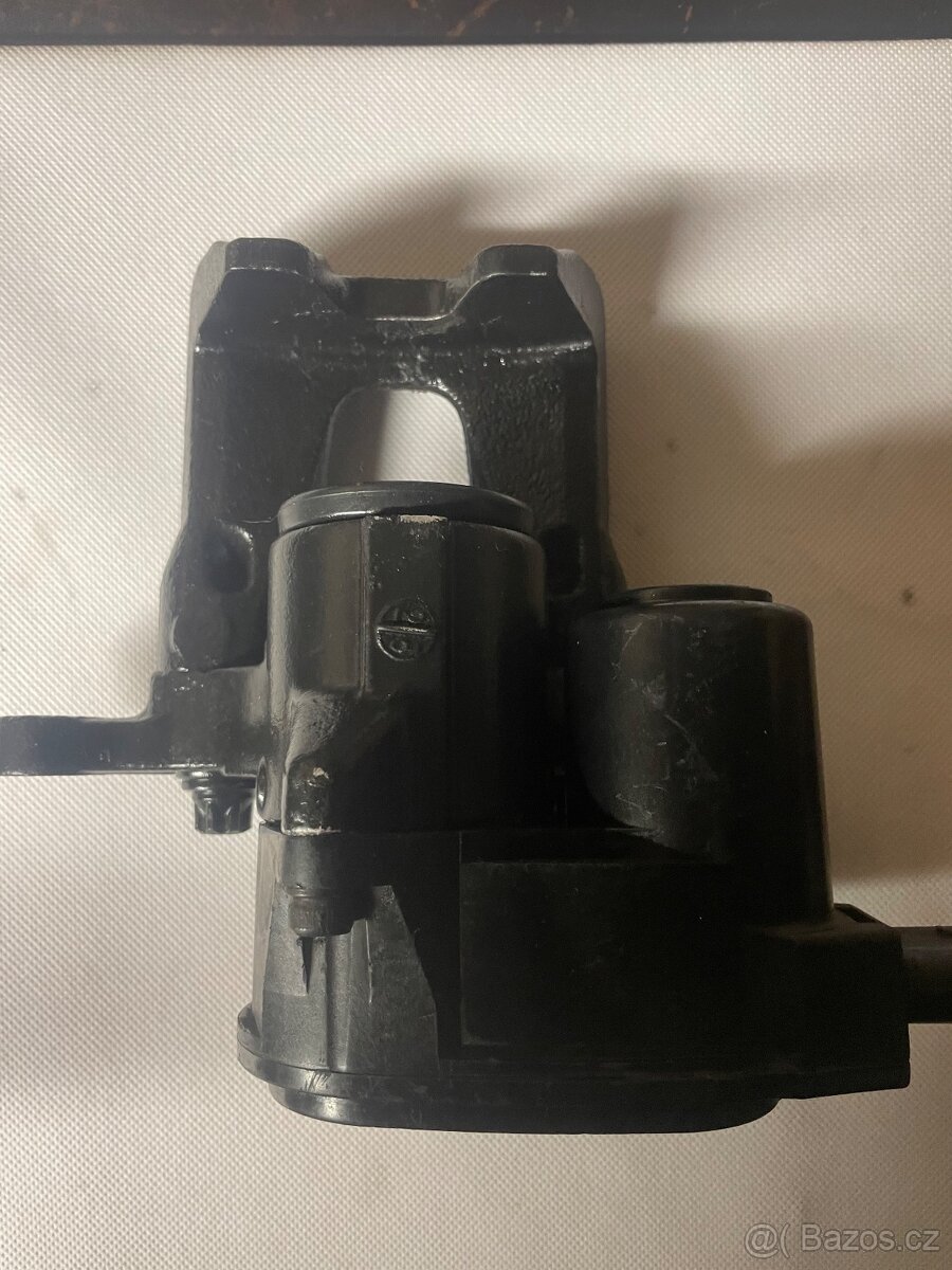 Zadní brzdové třmeny - 3