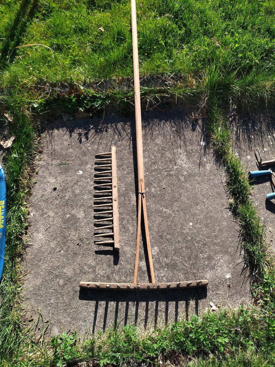 ZAHRADNICKÉ NÁŘADÍ - 3