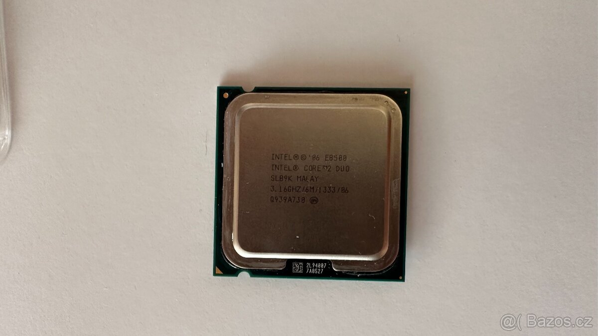 Intel Core 2 Duo E8500 / 3.16GHz / LGA775 - 3