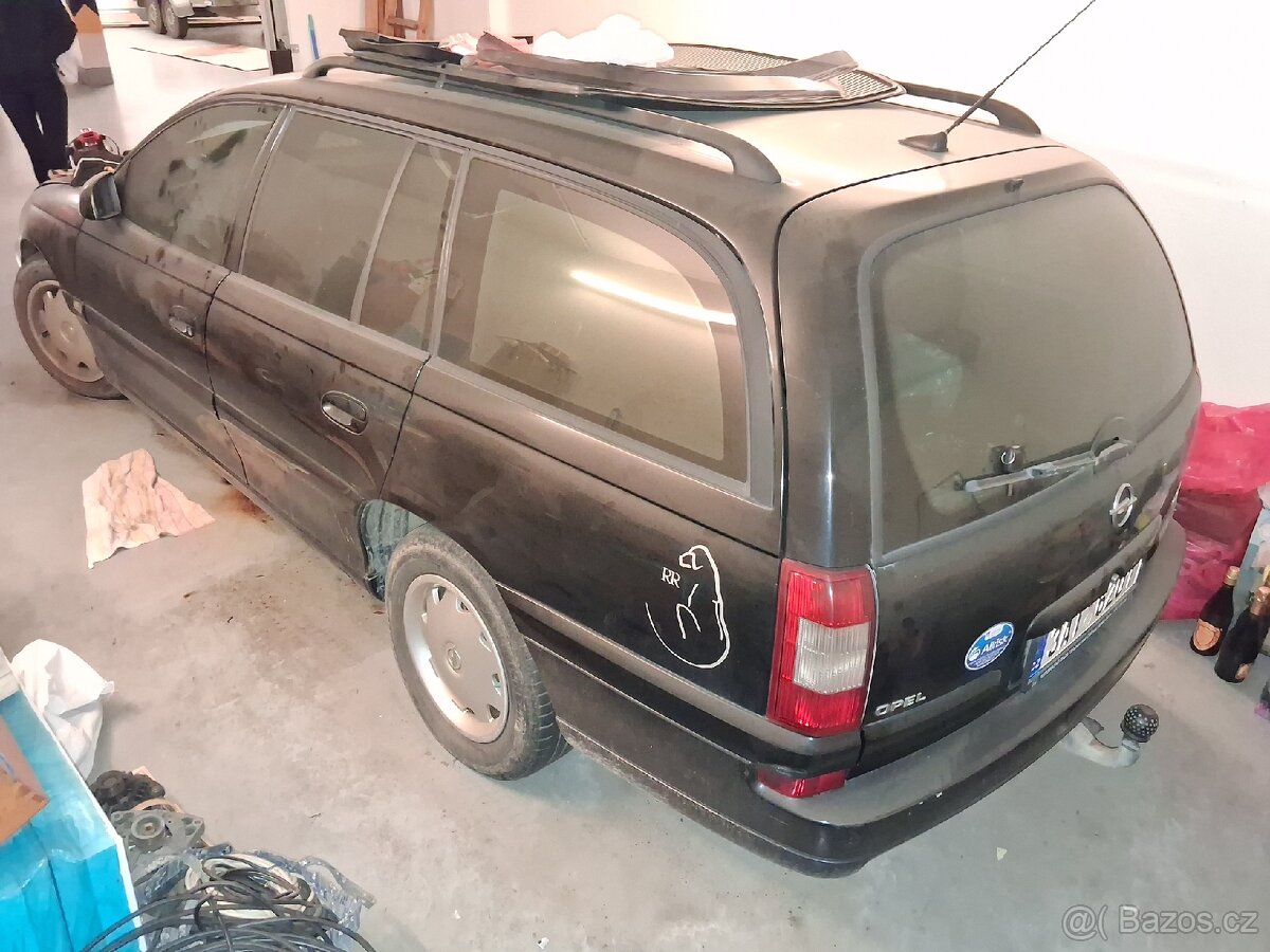Opel omega 2.2 automat - 3