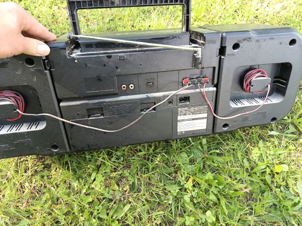 KAZETOVÝ MAGNETOFON SHARP - 3