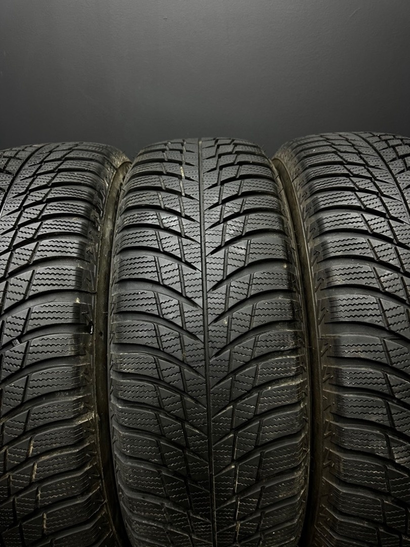Sada pneu Bridgestone 215/65/17 99H - 3