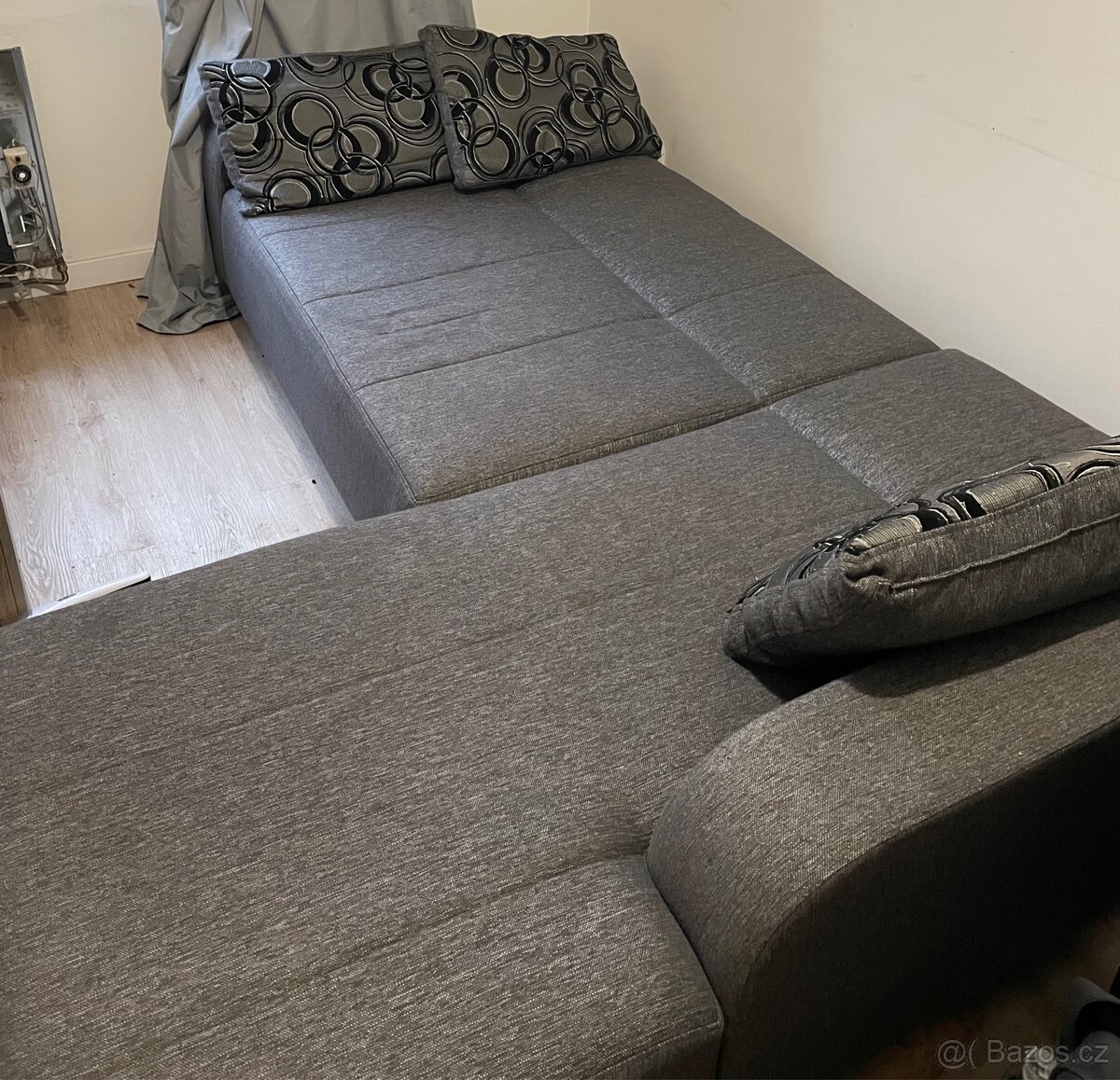 Prostorná rozkládací pohovka - 3