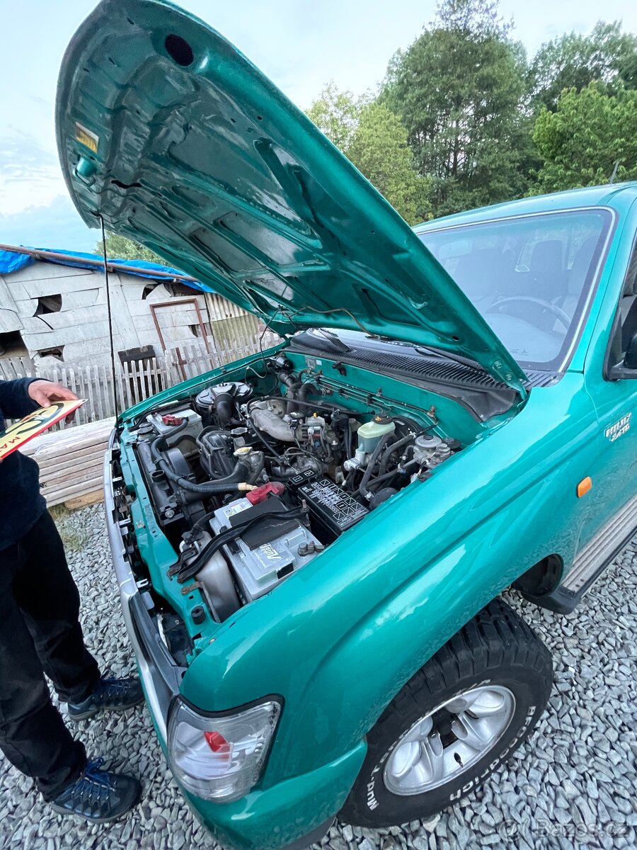 Toyota Hilux 2000 - 3