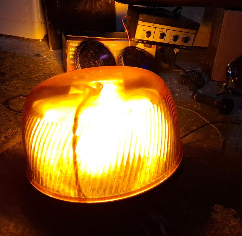 Modrý i oranžový maják s AZD 501 - 3