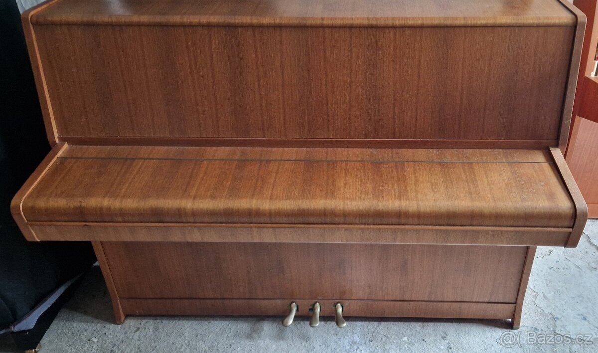 Piano Rösler - Petrof - 3pedál - 3