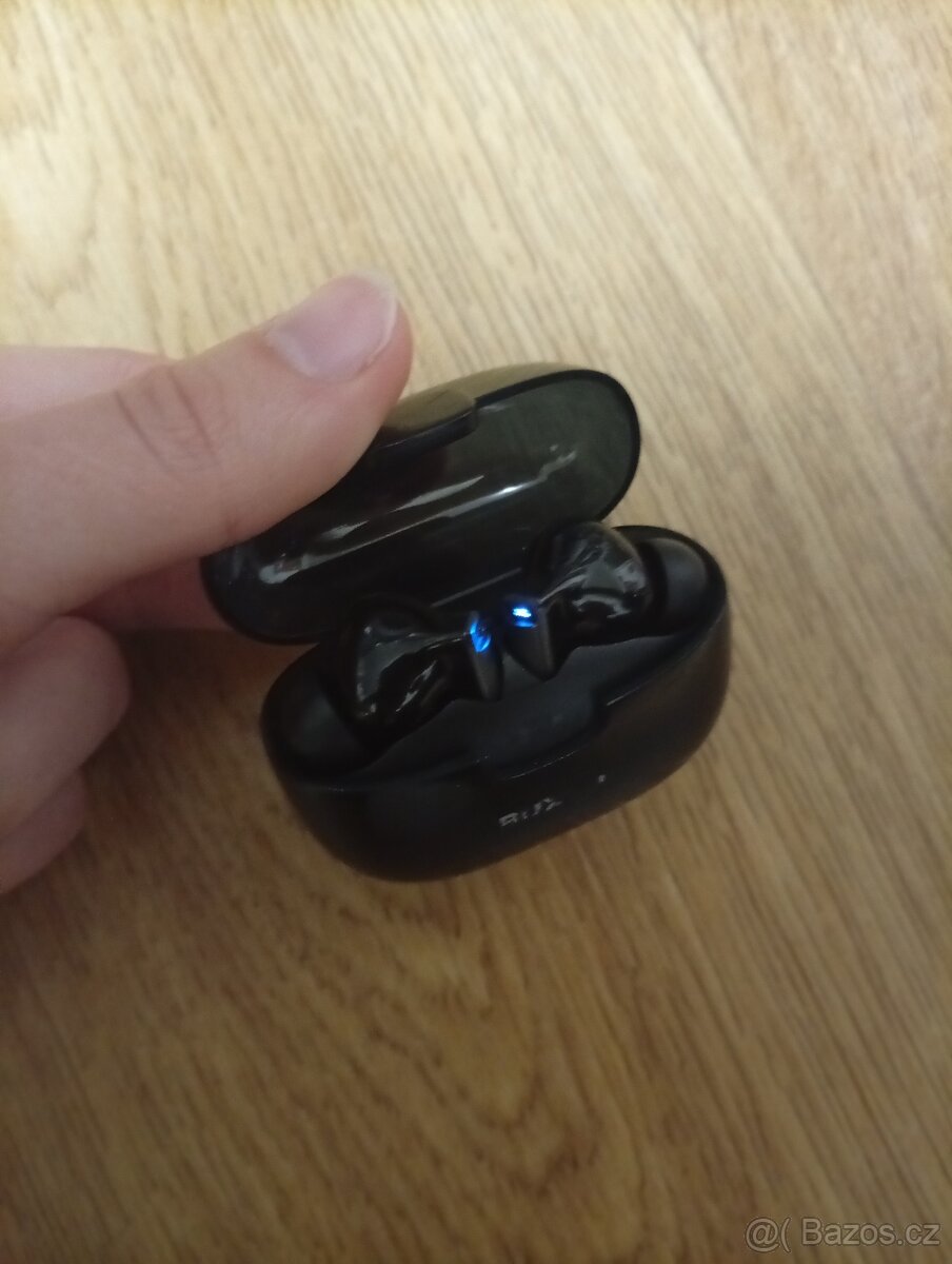 Prodej bezdrátových sluchátek - 3